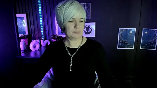 Snapshot of CarmenSoft chatting on November 14, 8:51 pm CarmenSoft online show from November 14, 8:51 pm