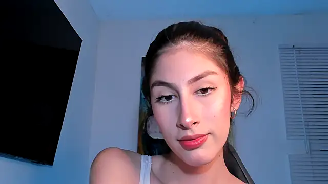 Snapshot of valeria_gonzales_ chatting on December 15, 11:20 pm valeria gonzales online show from December 15, 11:20 pm