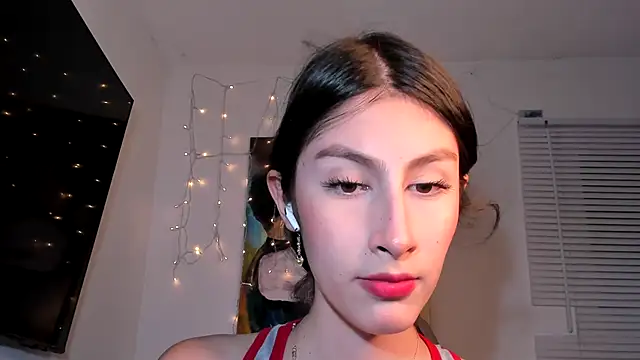 Snapshot of valeria_gonzales_ chatting on December 30, 12:11 am valeria gonzales online show from December 30, 12:11 am