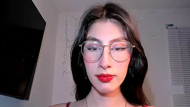 Snapshot of valeria_gonzales_ chatting on January 6, 4:36 am valeria gonzales online show from January 6, 4:36 am