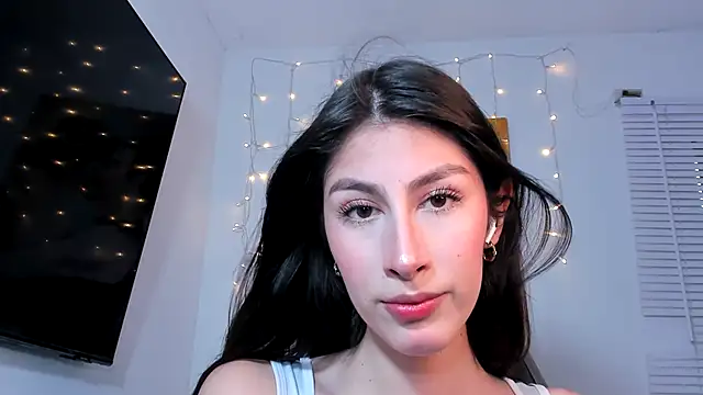 Snapshot of valeria_gonzales_ chatting on January 16, 8:57 pm valeria gonzales online show from January 16, 8:57 pm