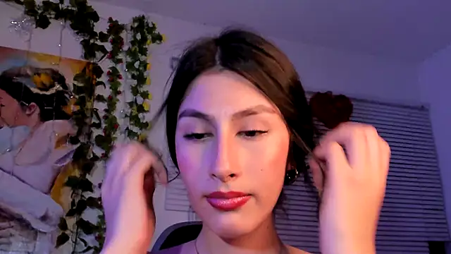 Snapshot of valeria_gonzales_ chatting on February 9, 12:49 am valeria gonzales online show from February 9, 12:49 am