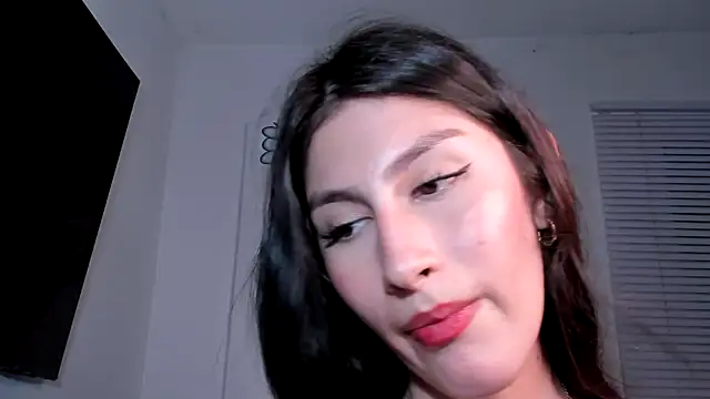 Snapshot of valeria_gonzales_ chatting on March 2, 1:47 am valeria gonzales online show from March 2, 1:47 am