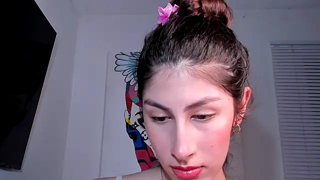 Snapshot of valeria_gonzales_ chatting on March 13, 3:44 am valeria gonzales online show from March 13, 3:44 am