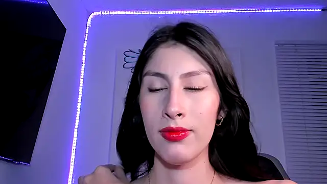 Snapshot of valeria_gonzales_ chatting on March 16, 3:14 am valeria gonzales online show from March 16, 3:14 am