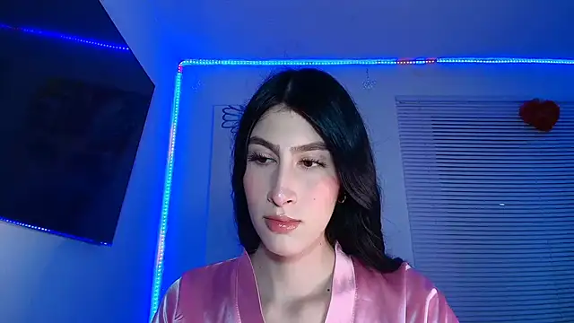 Snapshot of valeria_gonzales_ chatting on October 31, 12:00 am valeria gonzales online show from October 31, 12:00 am