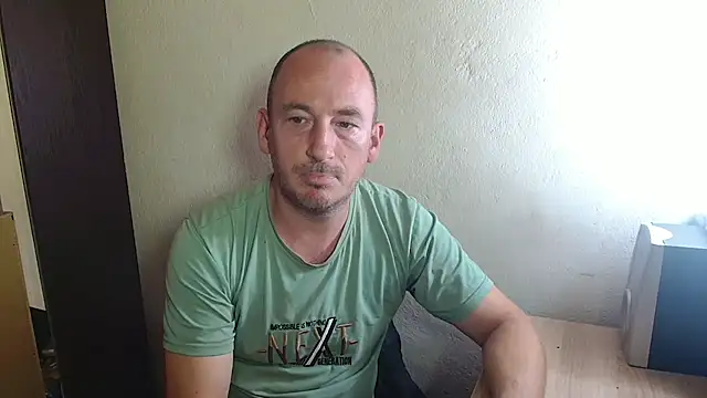 Johan   Barker online show from October 27, 12:42 pm