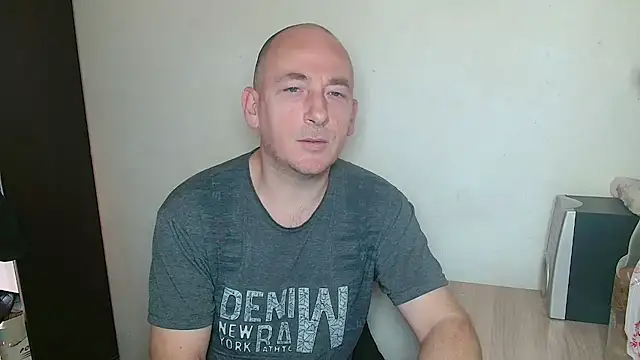 Johan   Barker online show from December 16, 11:04 am