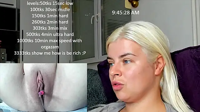 Snapshot of queenofthenighttt chatting on October 17, 7:44 am queenofthenighttt online show from October 17, 7:44 am