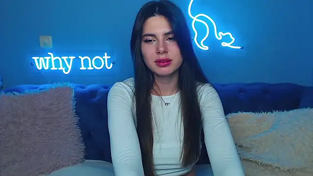 Snapshot of ViollinaLove chatting on February 15, 6:01 pm ViollinaLove online show from February 15, 6:01 pm