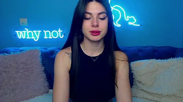 Snapshot of ViollinaLove chatting on February 16, 1:38 pm ViollinaLove online show from February 16, 1:38 pm