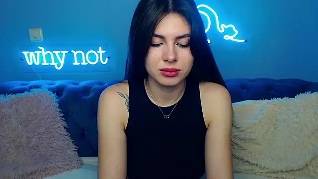 Snapshot of ViollinaLove chatting on March 2, 11:39 am ViollinaLove online show from March 2, 11:39 am