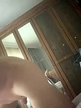 Snapshot of Otuzbiryazari chatting on September 14, 1:10 pm Otuzbiryazari online show from September 14, 1:10 pm