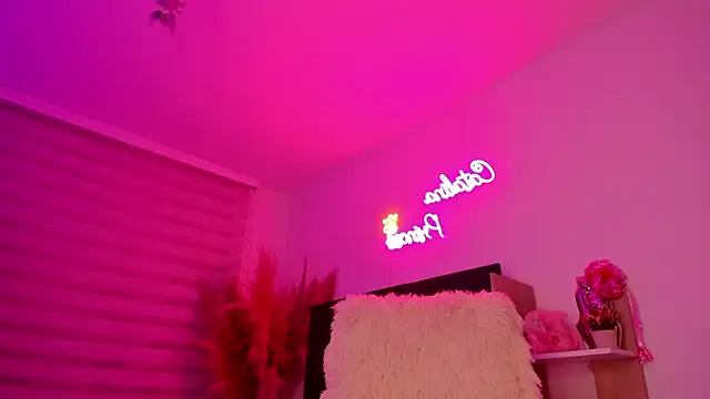 Snapshot of Catalina_Goddess chatting on December 19, 6:45 am Catalina Goddess online show from December 19, 6:45 am