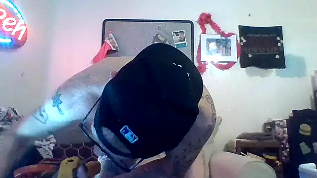 Snapshot of CLoSpunkmeyer69 chatting on February 28, 3:04 pm CLoSpunkmeyer69 online show from February 28, 3:04 pm