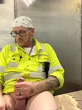 Snapshot of CLoSpunkmeyer69 chatting on October 15, 2:33 am CLoSpunkmeyer69 online show from October 15, 2:33 am