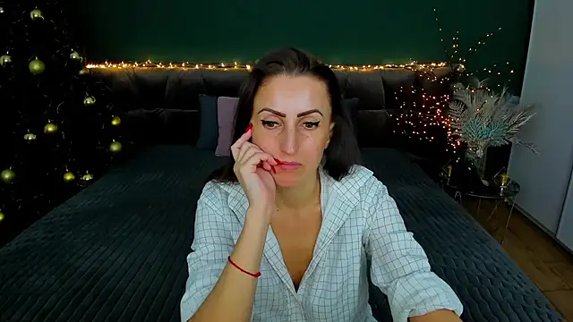 Snapshot of Rebecca_Diamond chatting on January 21, 9:24 am Rebecca Diamond online show from January 21, 9:24 am