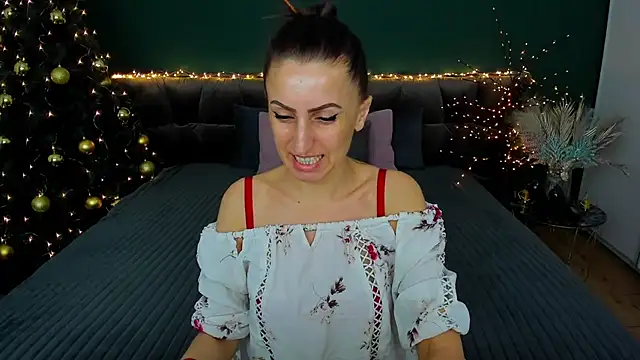 Snapshot of Rebecca_Diamond chatting on January 22, 6:52 am Rebecca Diamond online show from January 22, 6:52 am