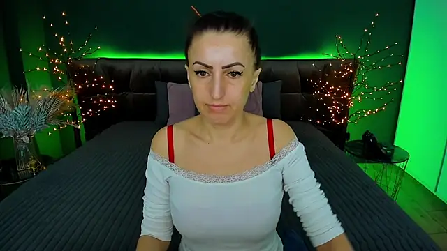 Snapshot of Rebecca_Diamond chatting on January 26, 6:28 am Rebecca Diamond online show from January 26, 6:28 am