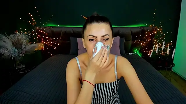 Rebecca Diamond online show from March 3, 6:19 am