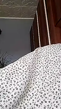 Rolandxxxr online show from March 10, 1:32 pm