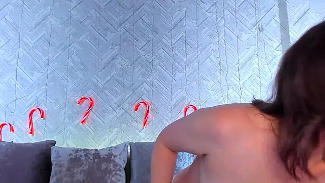 Snapshot of EvaBarsa_ chatting on December 18, 3:15 am EvaBarsa online show from December 18, 3:15 am