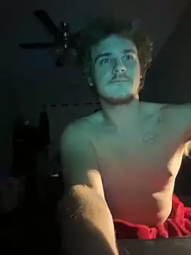 Snapshot of JondusS chatting on October 18, 11:44 am JondusS online show from October 18, 11:44 am