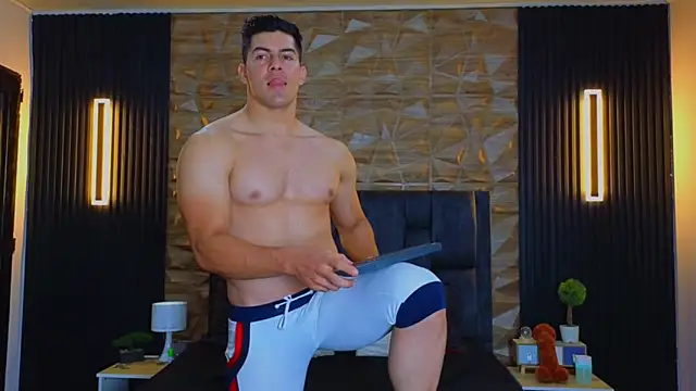 Snapshot of FelipeAndMarcello3 chatting on February 6, 7:51 pm FelipeAndMarcello3 online show from February 6, 7:51 pm