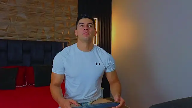 Snapshot of FelipeAndMarcello3 chatting on March 14, 7:01 pm FelipeAndMarcello3 online show from March 14, 7:01 pm