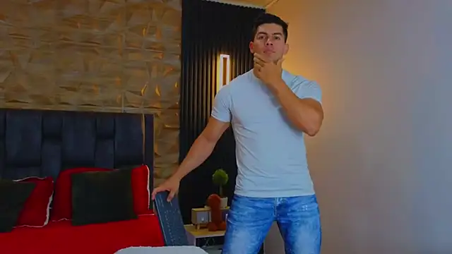 Snapshot of FelipeAndMarcello3 chatting on March 14, 10:38 pm FelipeAndMarcello3 online show from March 14, 10:38 pm