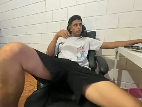 Max TheHorseDick online show from March 6, 8:22 am