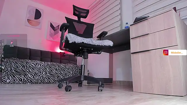 Miabelier online show from November 29, 12:02 am