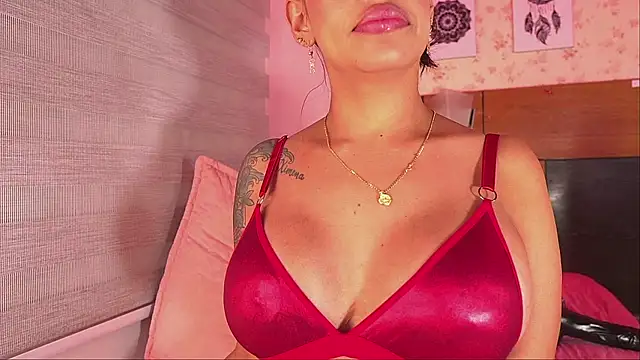 Snapshot of mssburbuja chatting on February 11, 9:09 am mssburbuja online show from February 11, 9:09 am