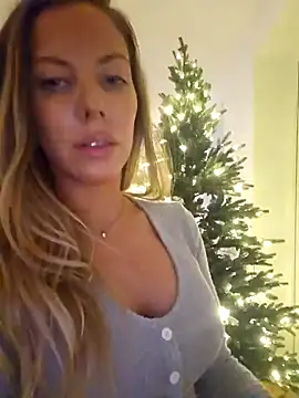 novaforyou1 online show from December 14, 7:18 am