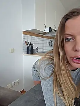 novaforyou1 online show from March 1, 3:16 pm