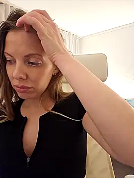 novaforyou1 online show from October 30, 4:41 pm