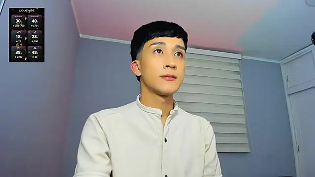 Snapshot of tom_Howard chatting on October 23, 10:08 pm tom Howard online show from October 23, 10:08 pm