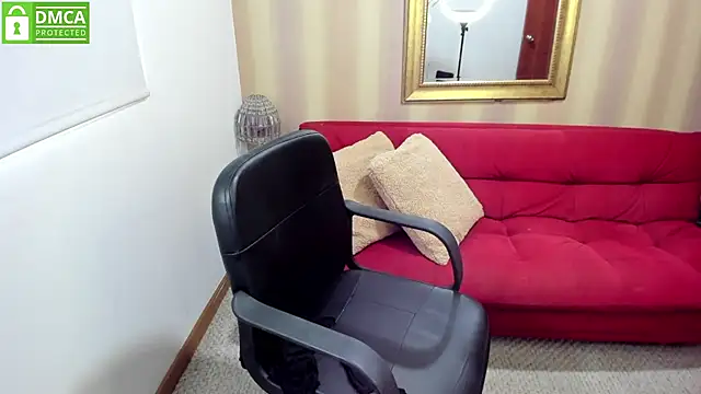 Snapshot of NicolettColin chatting on October 27, 7:29 pm NicolettColin online show from October 27, 7:29 pm