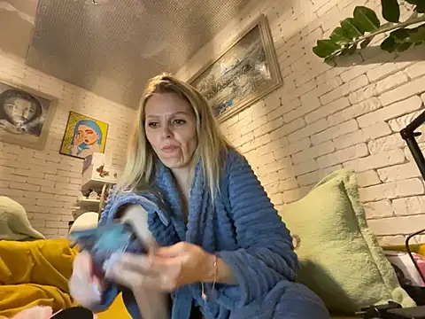 Snapshot of Angel_girllovemy chatting on January 30, 4:13 pm Angel girllovemy online show from January 30, 4:13 pm