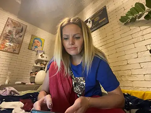 Snapshot of Angel_girllovemy chatting on February 12, 5:26 pm Angel girllovemy online show from February 12, 5:26 pm