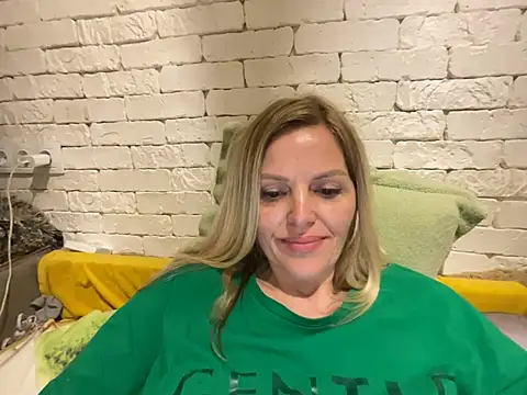 Snapshot of Angel_girllovemy chatting on March 21, 4:51 pm Angel girllovemy online show from March 21, 4:51 pm