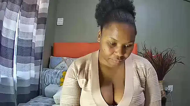 Snapshot of missboobsxx chatting on March 9, 1:26 pm missboobsxx online show from March 9, 1:26 pm