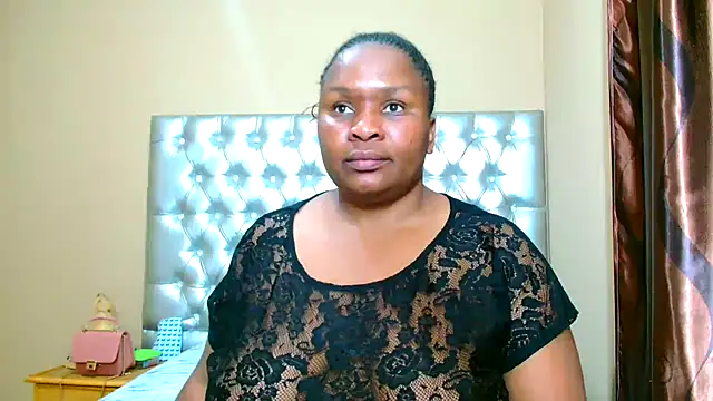 Snapshot of missboobsxx chatting on October 6, 5:54 pm missboobsxx online show from October 6, 5:54 pm