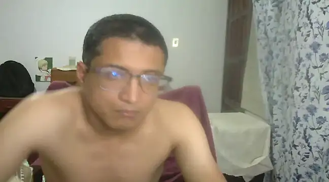 Mghty-cockl88 online show from January 16, 11:48 pm