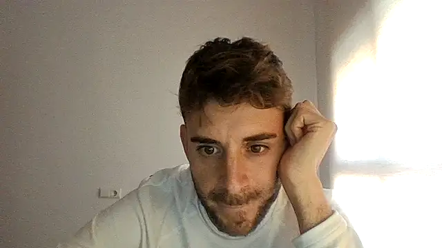 Snapshot of vargas90 chatting on November 6, 12:06 pm vargas90 online show from November 6, 12:06 pm