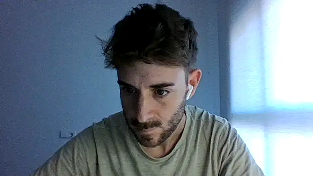 Snapshot of vargas90 chatting on November 17, 11:49 am vargas90 online show from November 17, 11:49 am