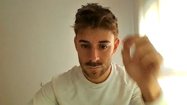 Snapshot of vargas90 chatting on November 21, 11:20 am vargas90 online show from November 21, 11:20 am