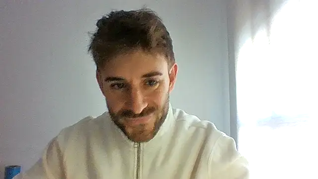 Snapshot of vargas90 chatting on December 2, 11:26 am vargas90 online show from December 2, 11:26 am