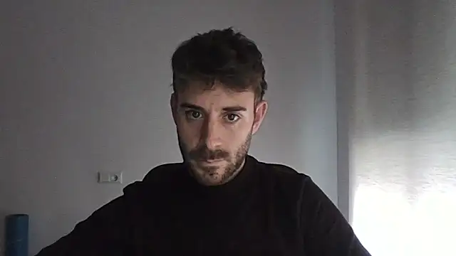 Snapshot of vargas90 chatting on December 15, 12:31 pm vargas90 online show from December 15, 12:31 pm