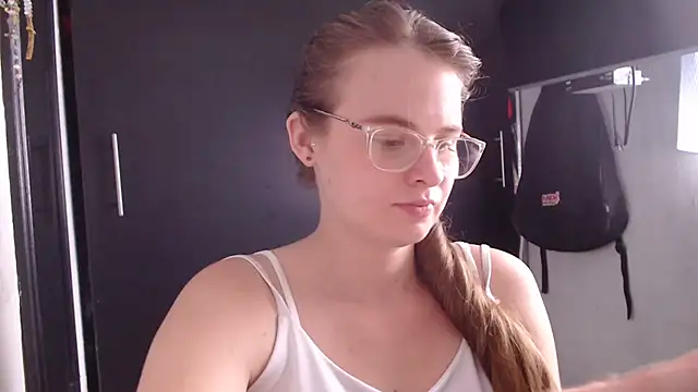 HellenMiyer1111 online show from February 15, 6:01 pm